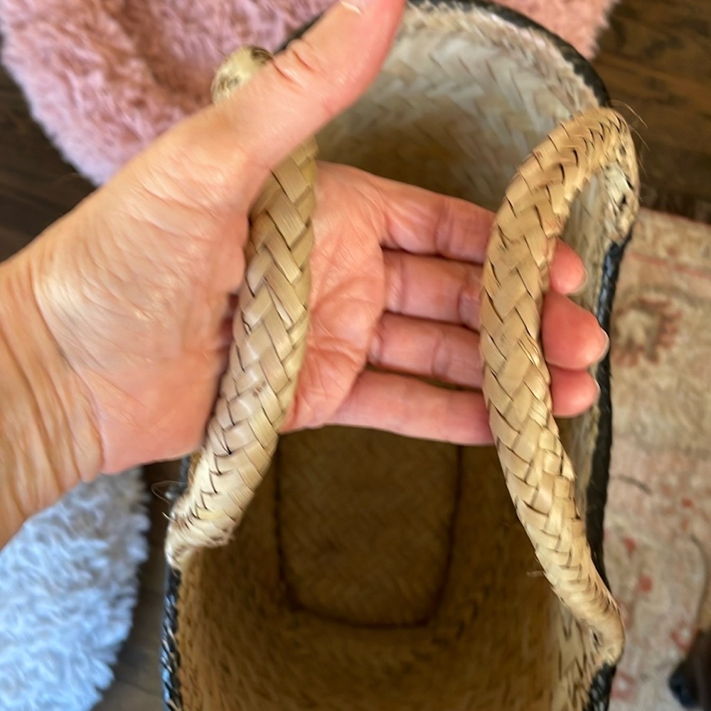 🌟🛍️HOST PICK🛍️🌟STUNNING HANDMADE BY THE MASAI MARA WICKER BASKET - Picture 7 of 8